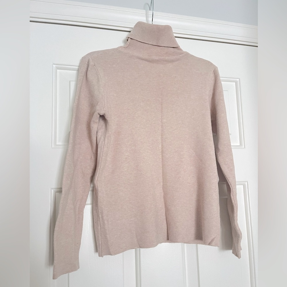Like new blush pink turtle neck sweater - Picture 2 of 3